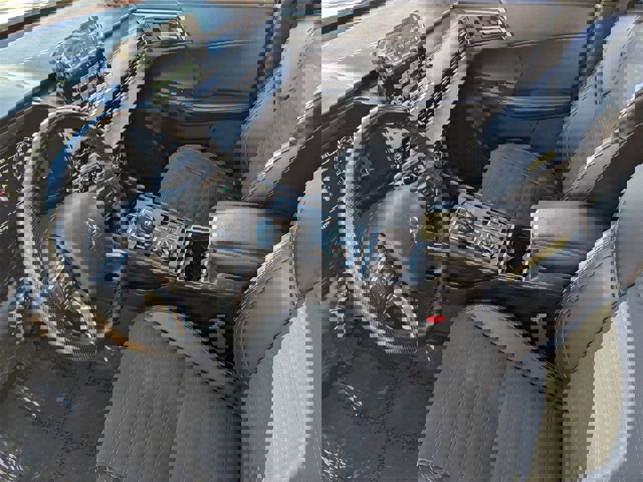 Used 2024 Mitsubishi Outlander AWD image 19