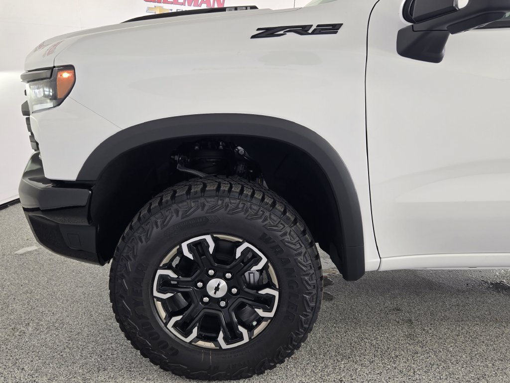 New 2026 Chevrolet Silverado 1500 ZR2 w/ LPO, Dark Essentials Package AWD/4WD image 9