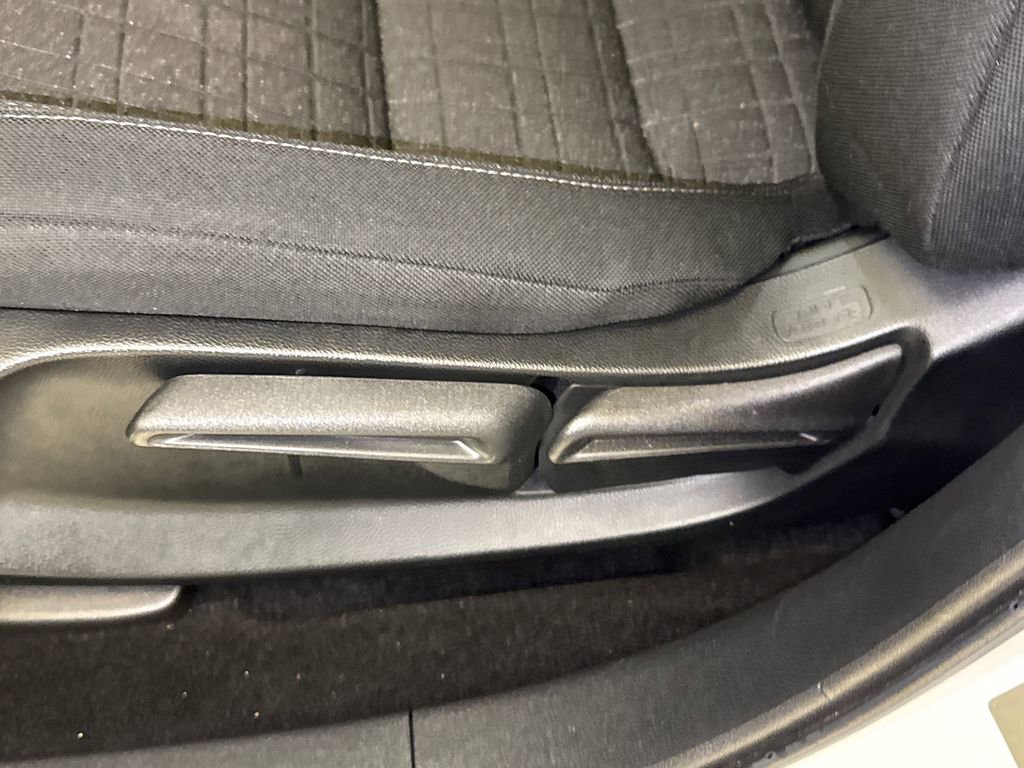 Certified 2023 Honda HR-V LX image 20
