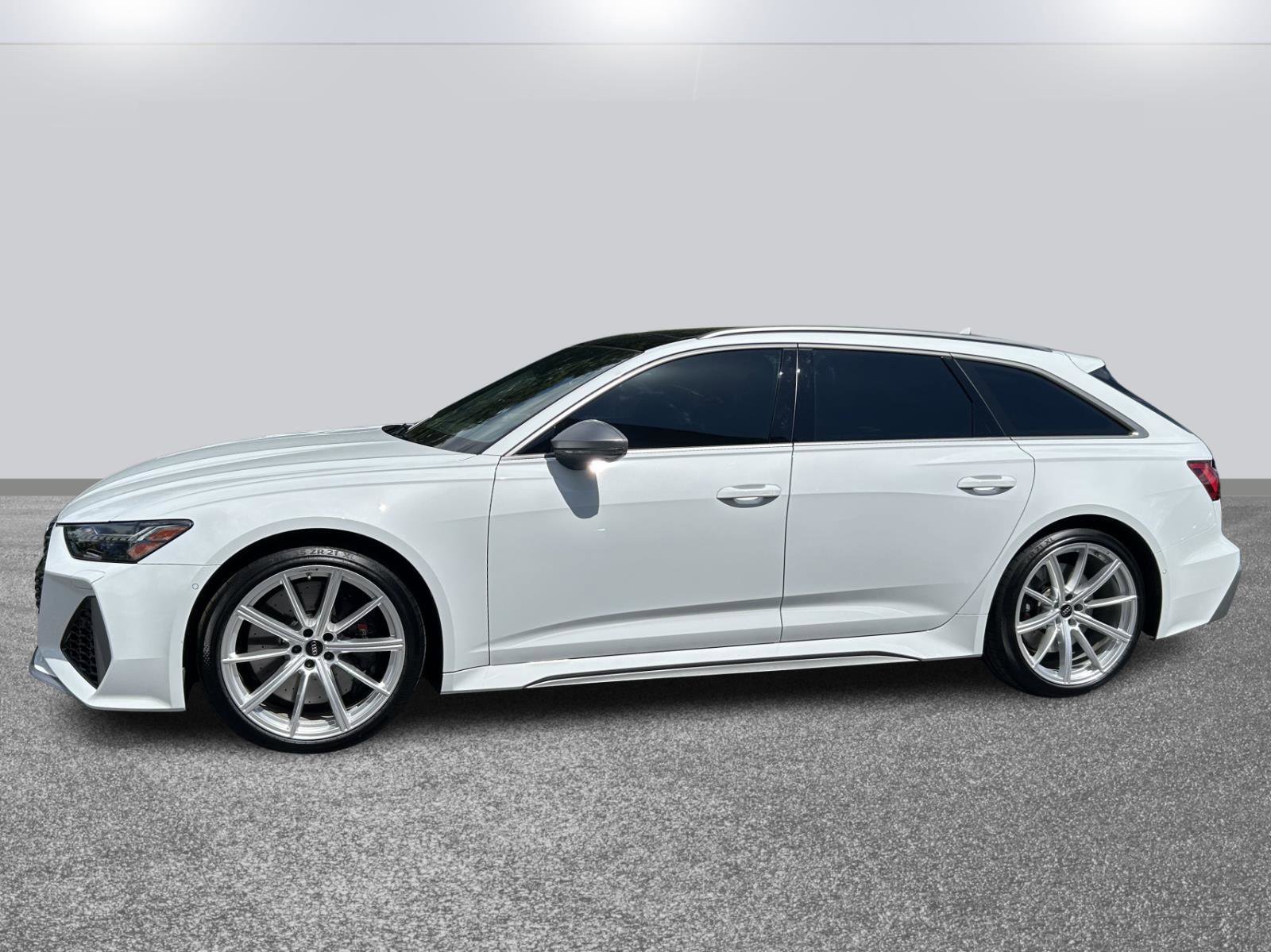 Used 2025 Audi RS 6 performance image 3