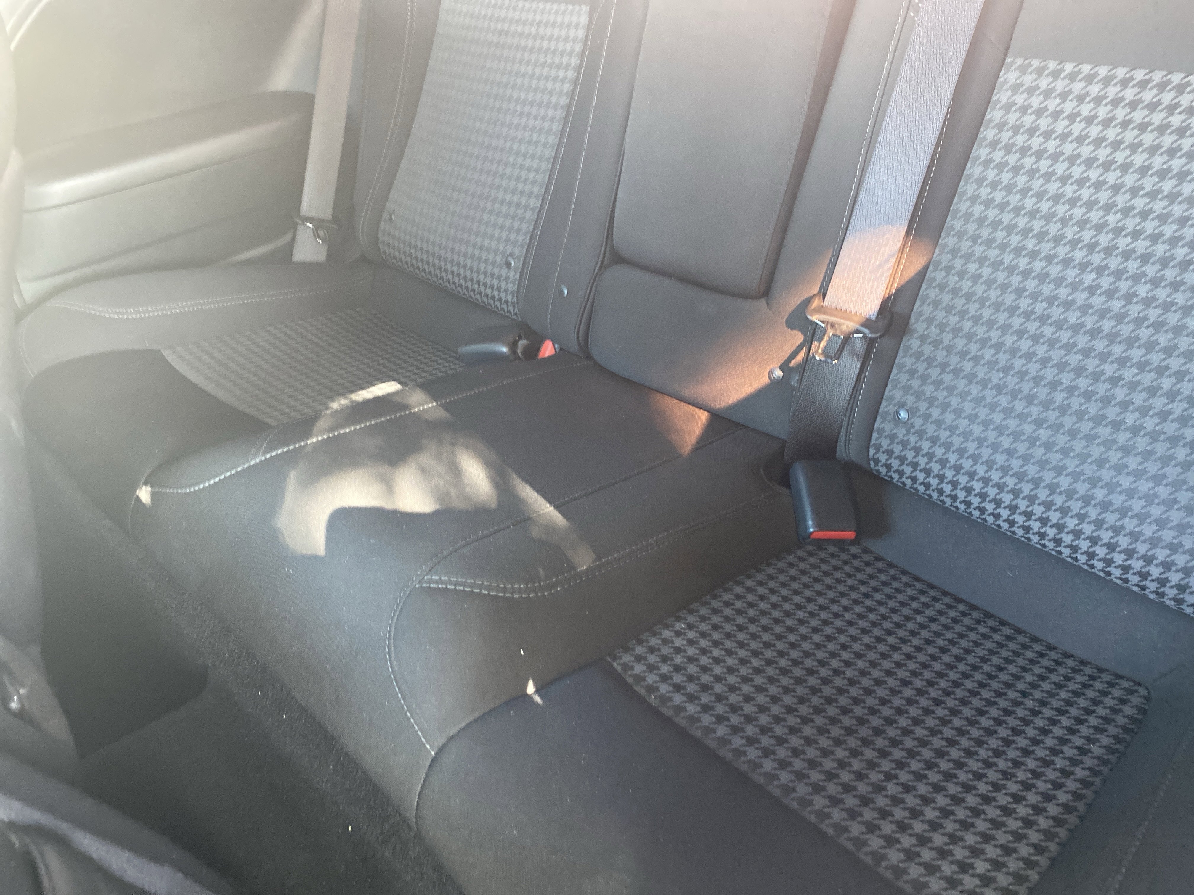 Used 2019 Dodge Challenger SXT image 18