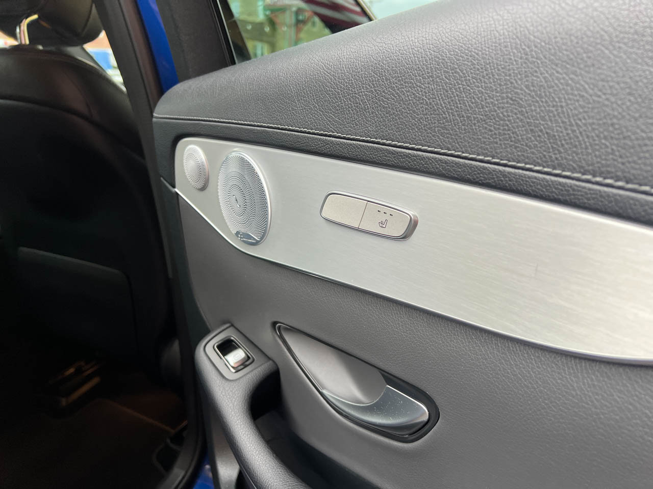 Used 2020 Mercedes-Benz GLC 300 4MATIC w/ Driver Assistance Package image 20