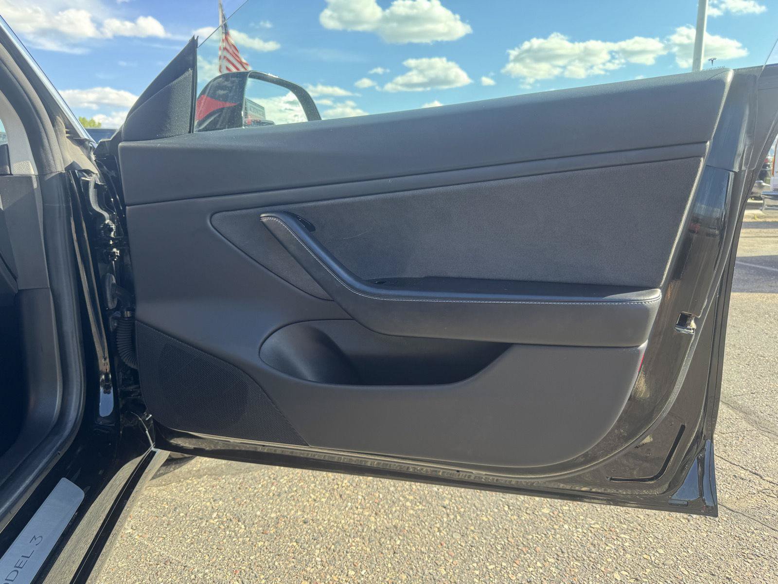 Used 2018 Tesla Model 3 Long Range AWD/4WD image 23