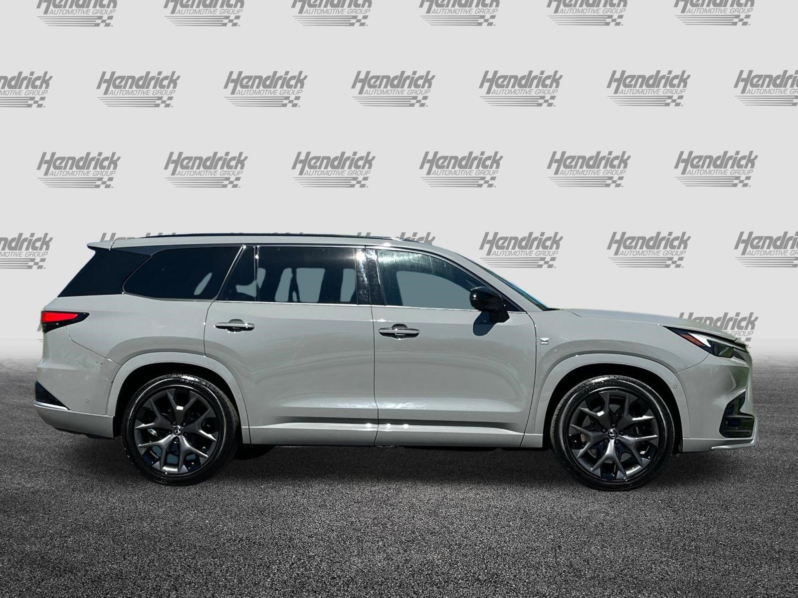 Used 2025 Lexus TX 500h AWD w/ Technology Package image 3