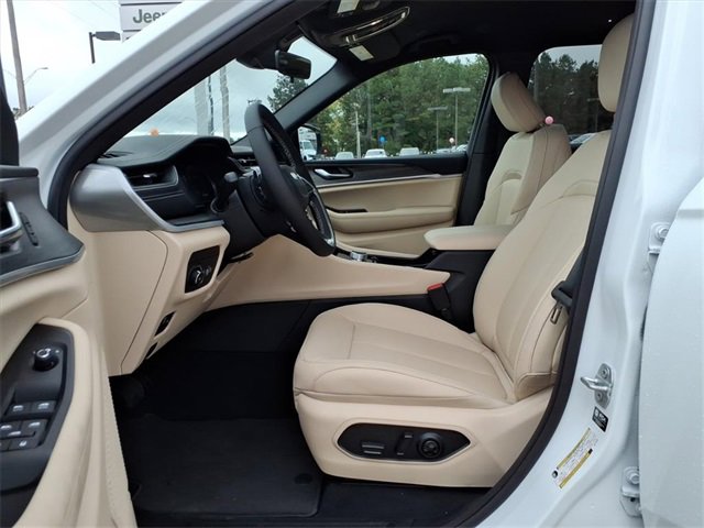 New 2025 Jeep Grand Cherokee L Limited image 14