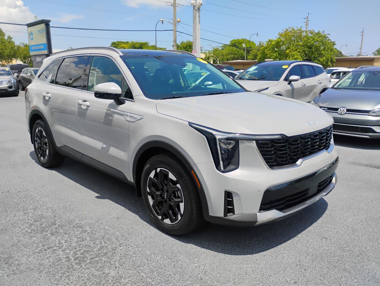 Used 2024 Kia Sorento S w/ Panoramic Sunroof Package FWD image 16