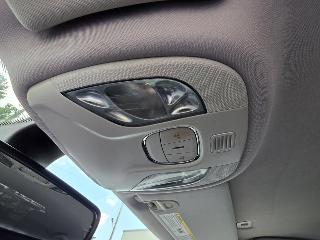 Used 2019 Jeep Compass Latitude FWD image 25