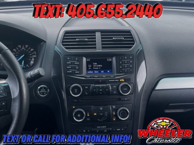 Used 2017 Ford Explorer XLT image 17