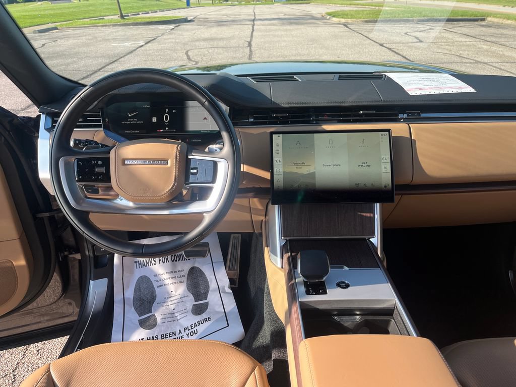 Used 2025 Land Rover Range Rover SE AWD/4WD image 15