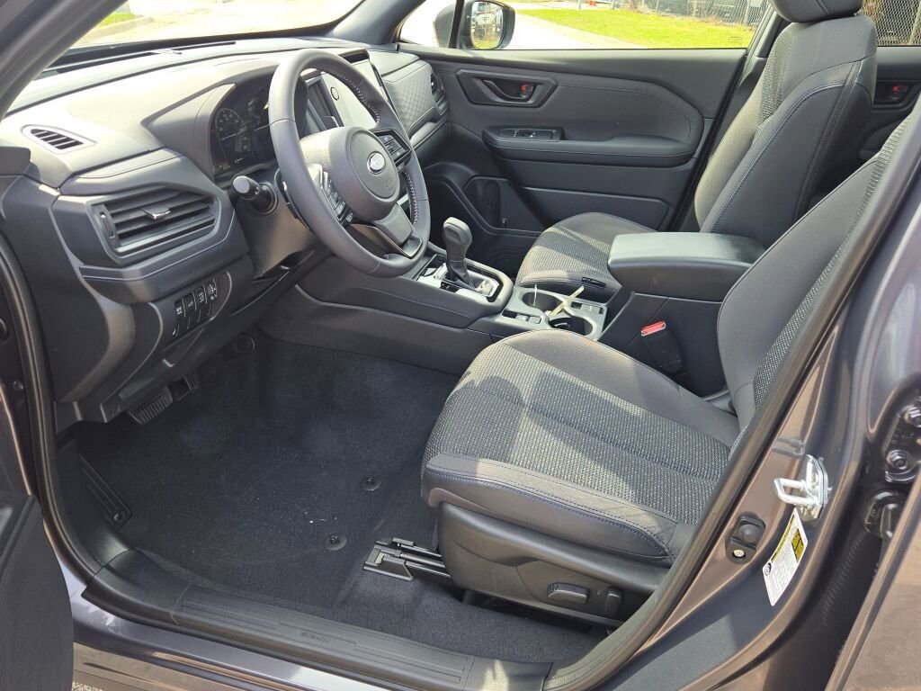 Certified 2025 Subaru Forester Premium AWD/4WD image 21