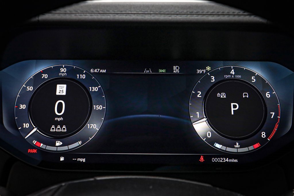 New 2025 Land Rover Range Rover SE image 9