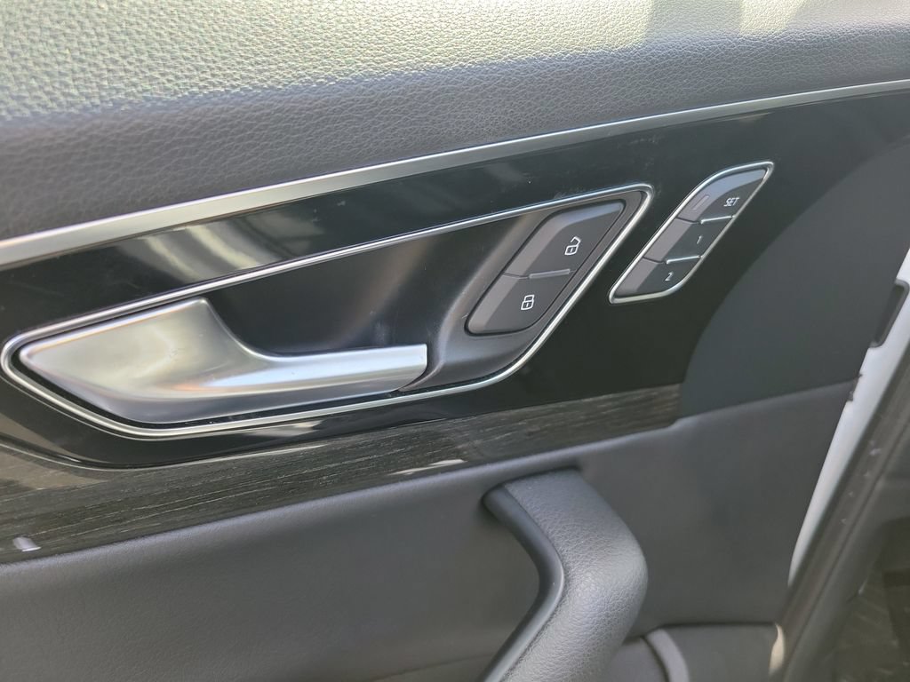 Used 2017 Audi Q7 2.0T Premium AWD/4WD image 23
