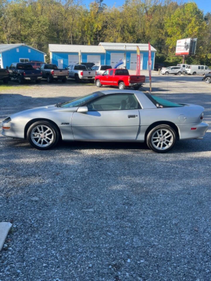Used 1997 Chevrolet Camaro Z28 w/ Preferred Equipment Group 2 RWD image 5