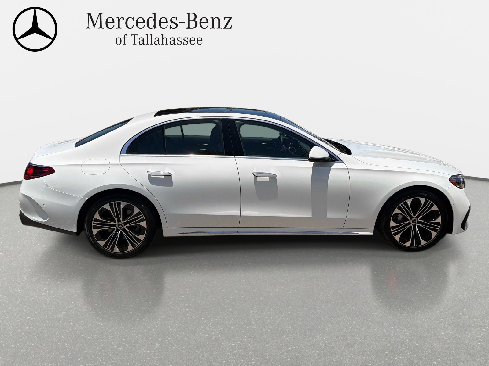 Used 2025 Mercedes-Benz E 350 Sedan image 4