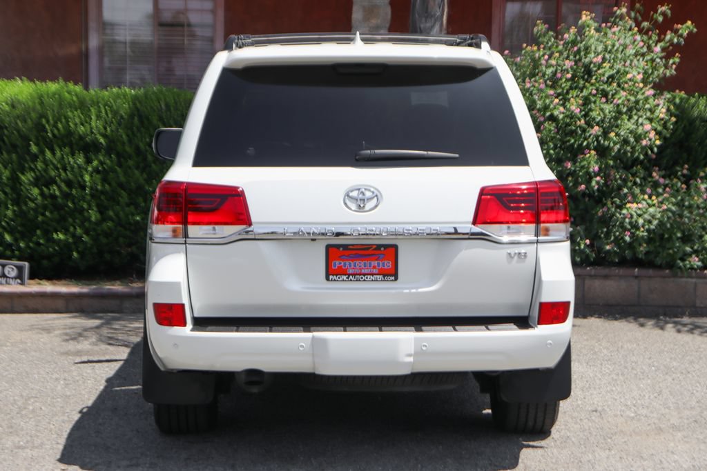 Used 2018 Toyota Land Cruiser AWD/4WD image 7