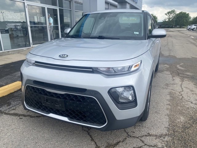 Used 2021 Kia Soul S image 2