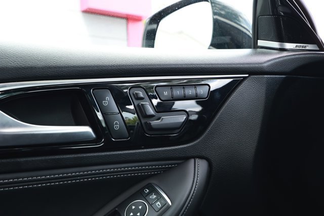 Used 2019 INFINITI QX30 w/ Cargo Package FWD image 24