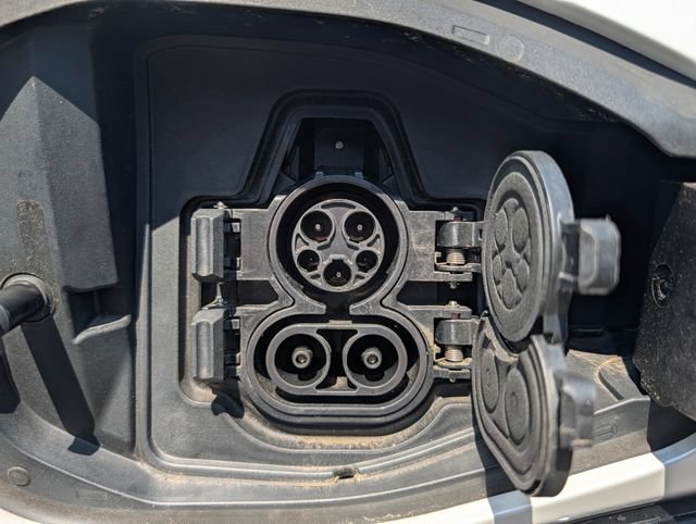 Used 2024 Nissan Ariya AWD image 12