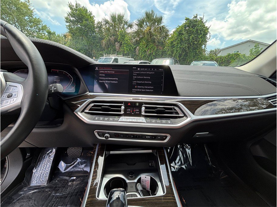 Used 2019 BMW X7 xDrive50i w/ Premium Package AWD/4WD image 11
