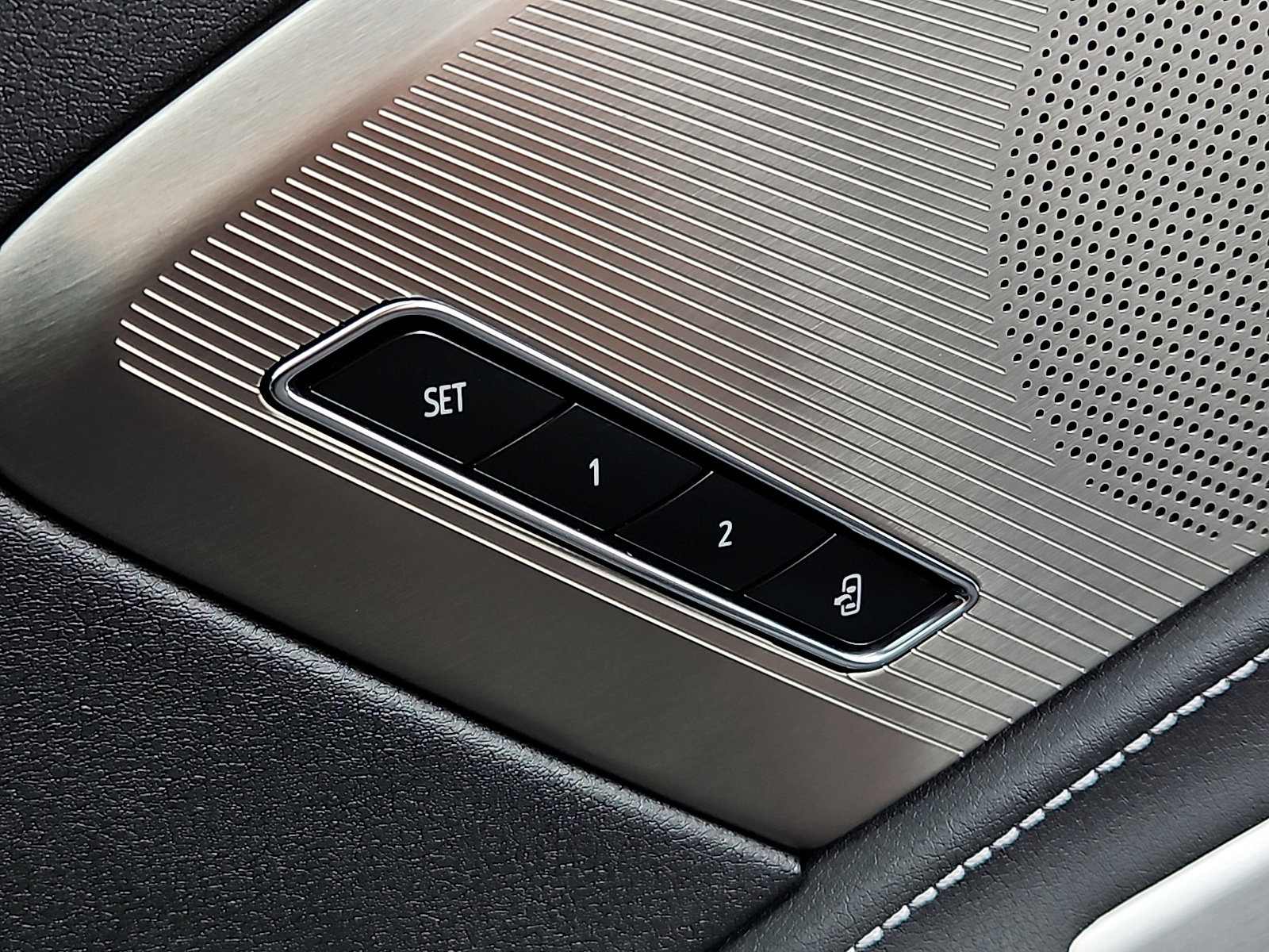 Used 2024 Chevrolet Corvette Stingray Preferred Cpe w/ Z51 Performance Package image 25