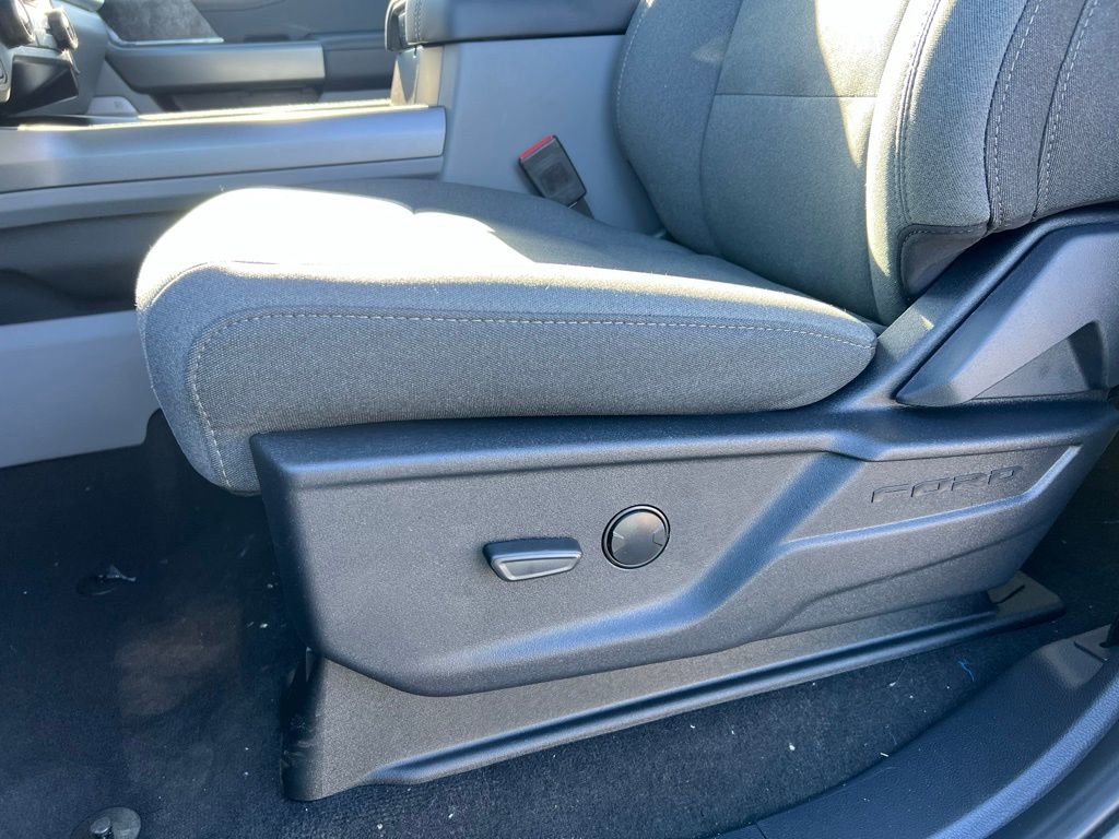 New 2026 Ford F350 XLT w/ XLT Premium Package image 14