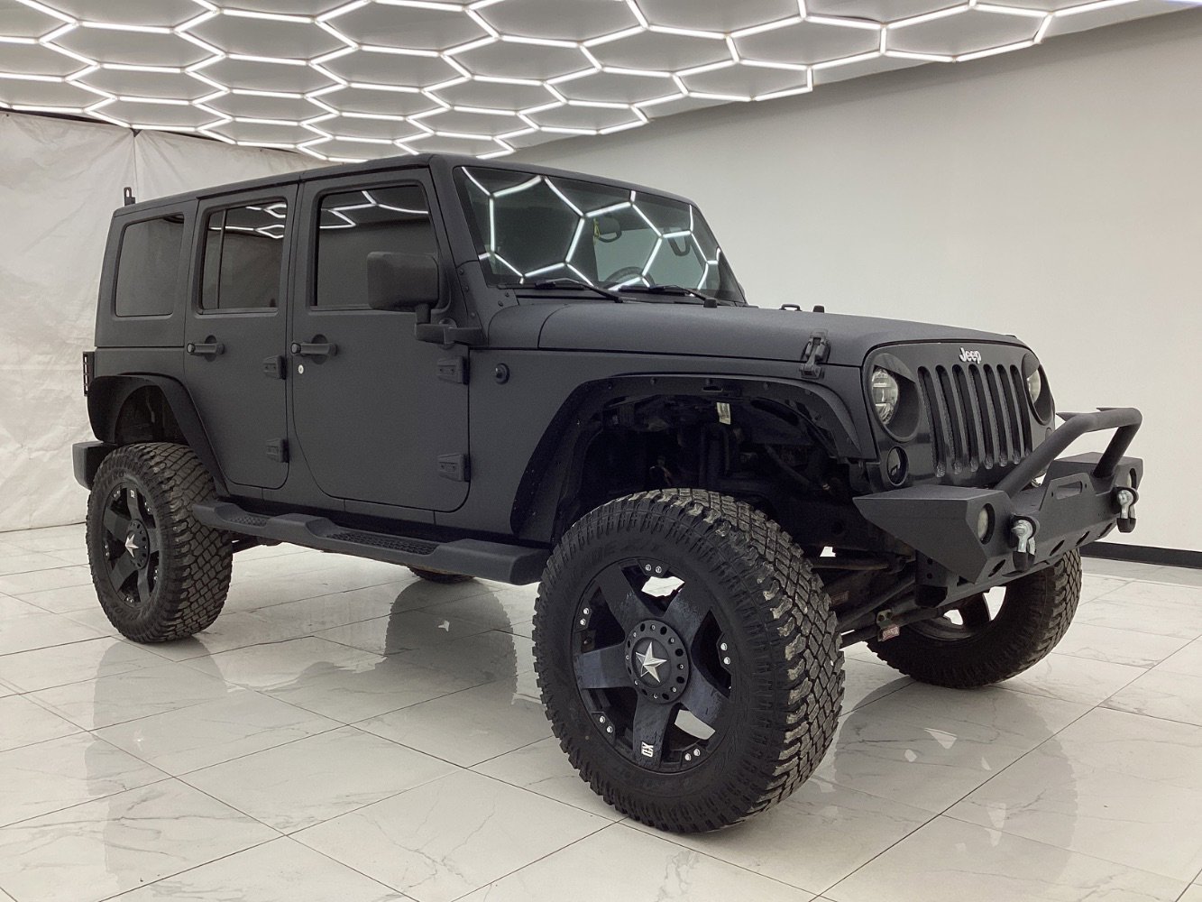 Used 2009 Jeep Wrangler Unlimited Sahara w/ Dual Top Group image 7