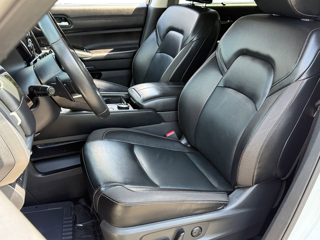 Used 2023 Nissan Pathfinder SL w/ SL Premium Package AWD/4WD image 9