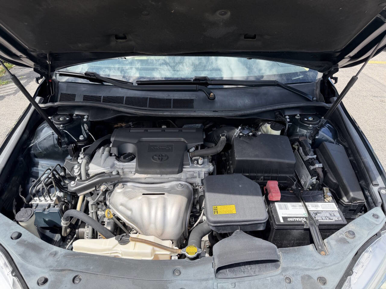 Used 2015 Toyota Camry LE FWD image 25