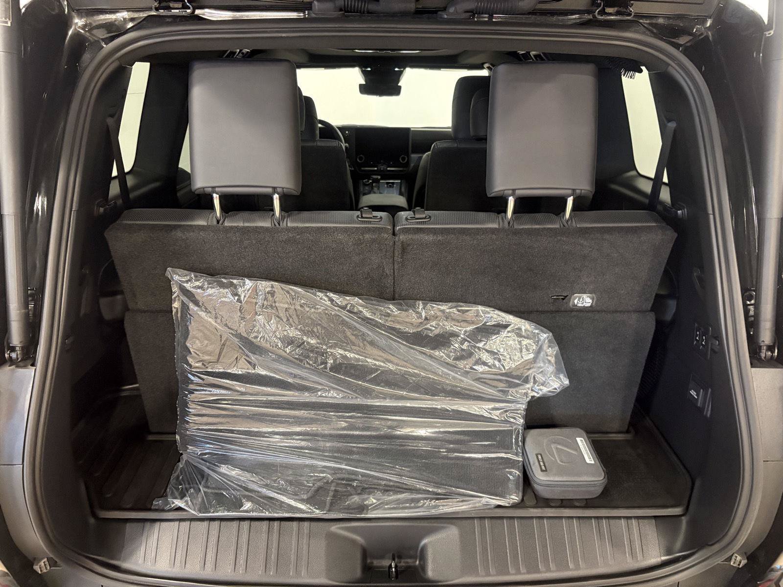 Used 2025 Lexus GX 550 w/ Accessory Package (2T) AWD/4WD image 32