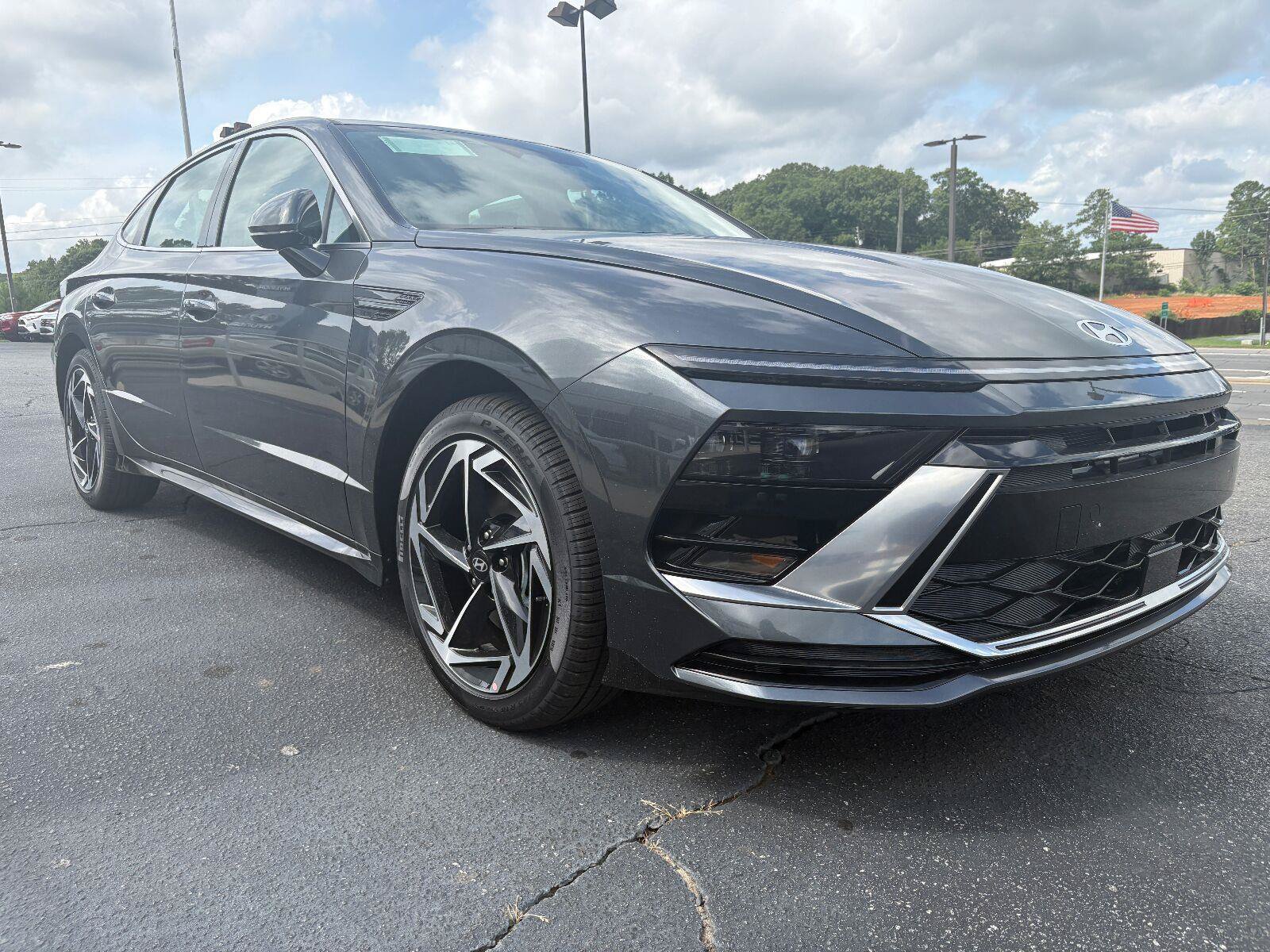 New 2026 Hyundai Sonata SEL FWD image 3