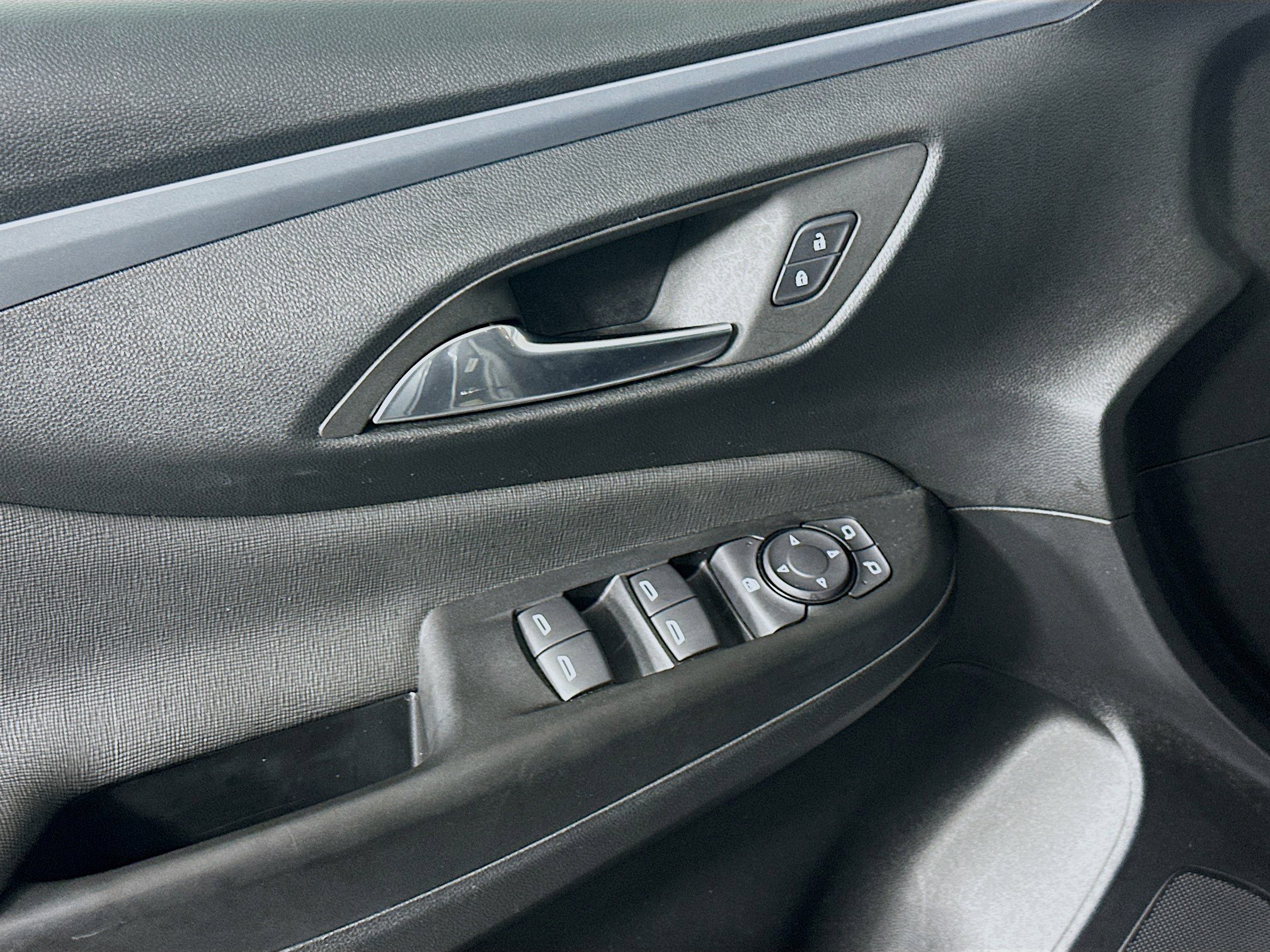 Used 2025 Buick Envista Preferred image 15