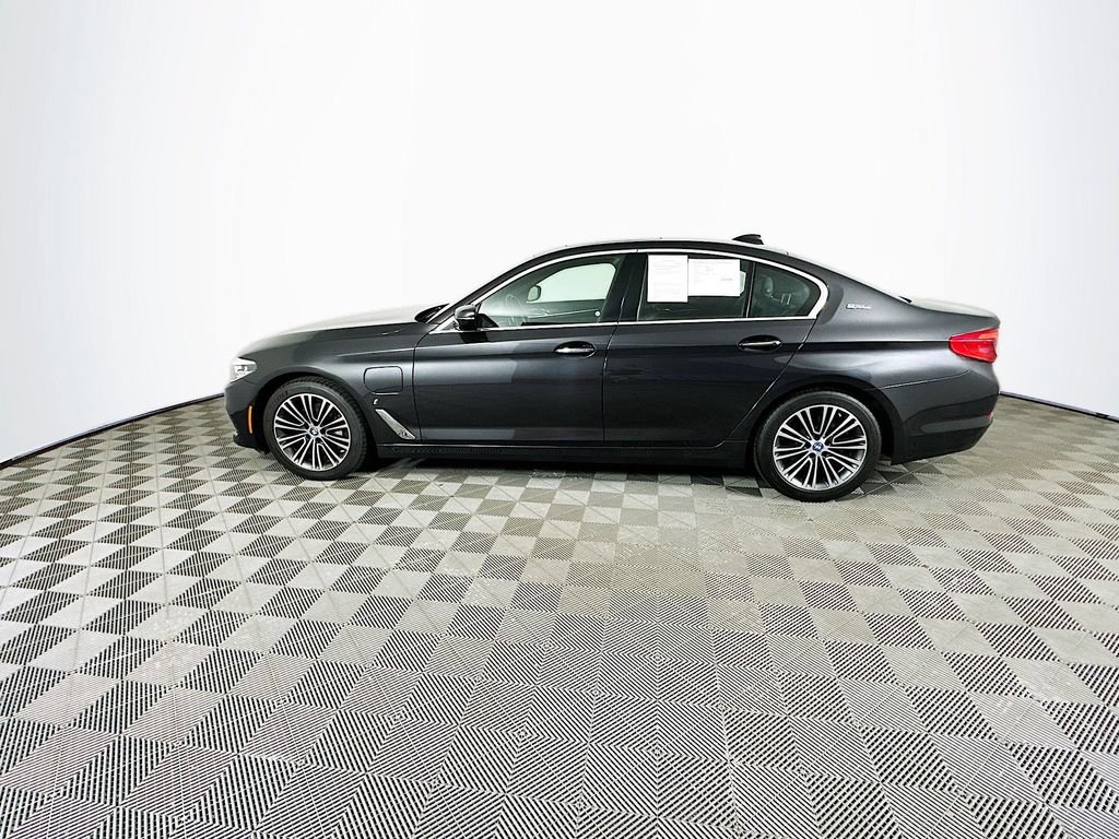 Used 2018 BMW 530e xDrive AWD/4WD image 5