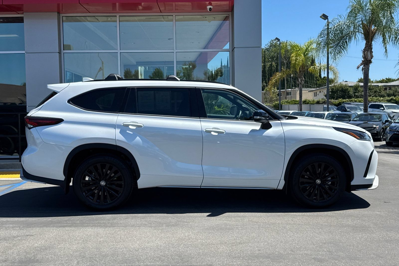 Certified 2026 Toyota Highlander XSE AWD/4WD image 4