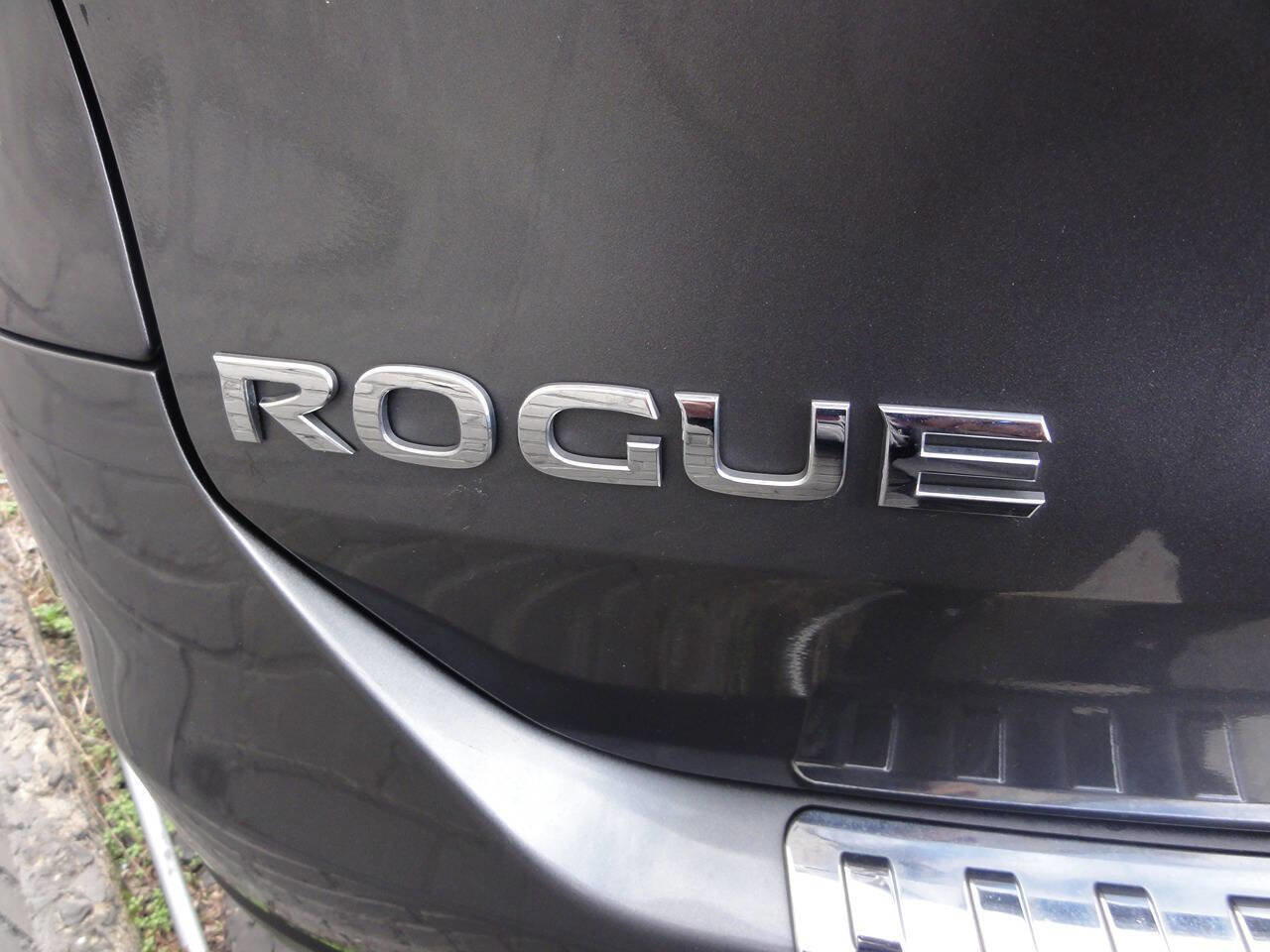 Used 2015 Nissan Rogue SL w/ SL Premium Package AWD/4WD image 25