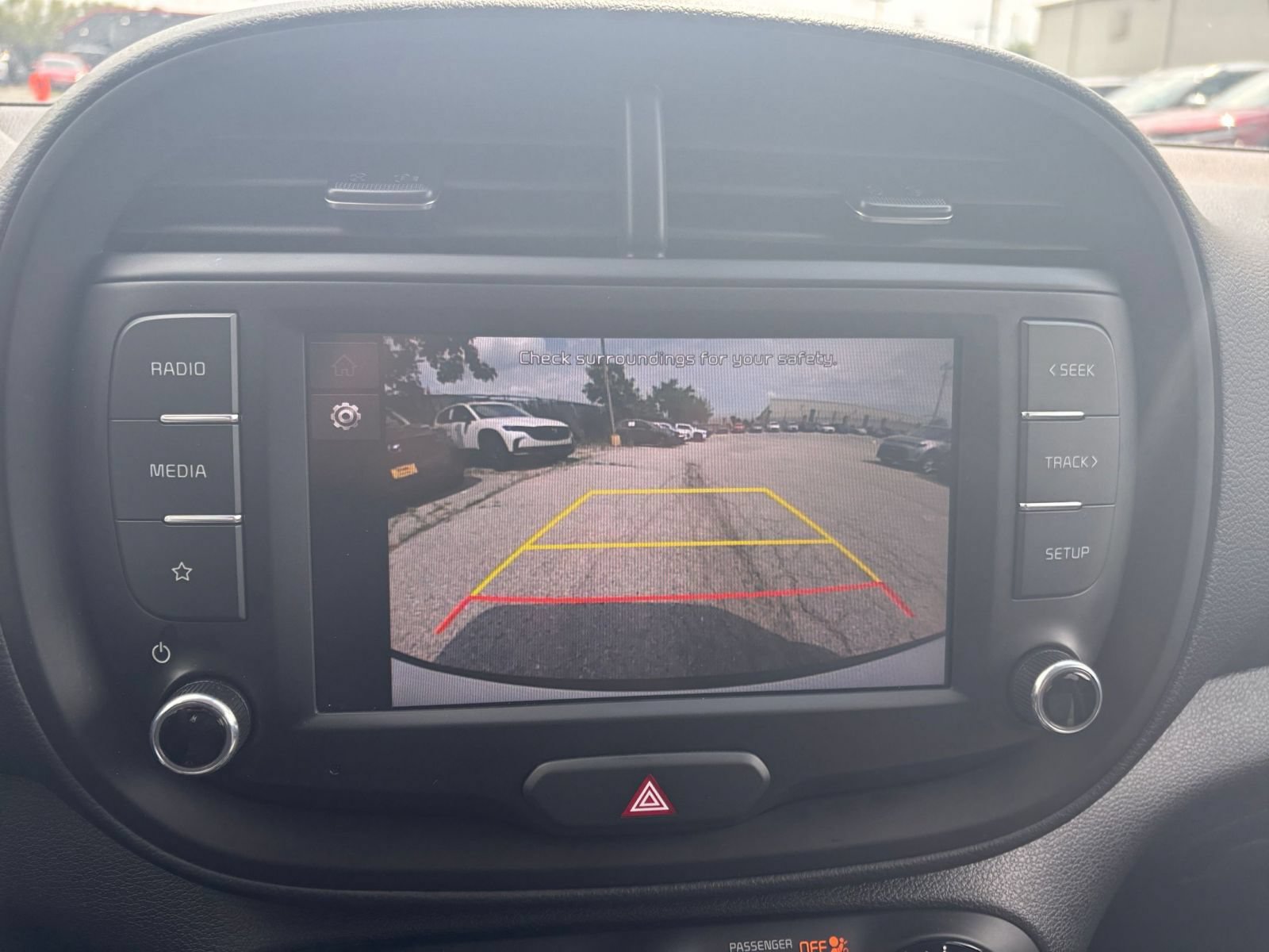 Used 2025 Kia Soul LX w/ LX Technology Package FWD image 20