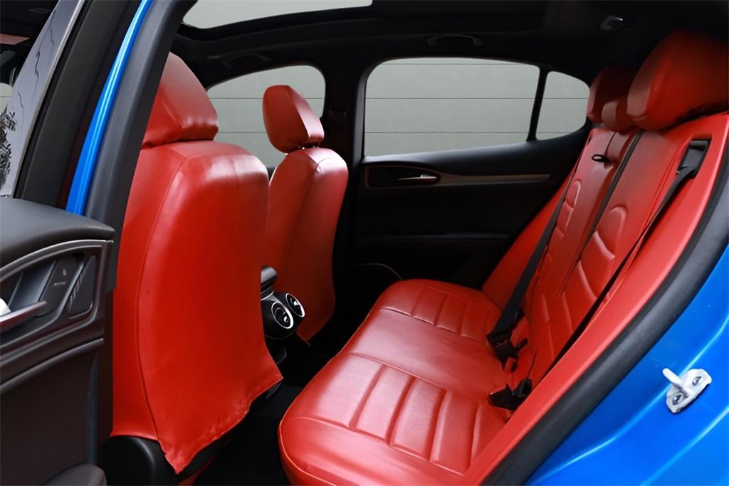 Used 2023 Alfa Romeo Stelvio Veloce image 12