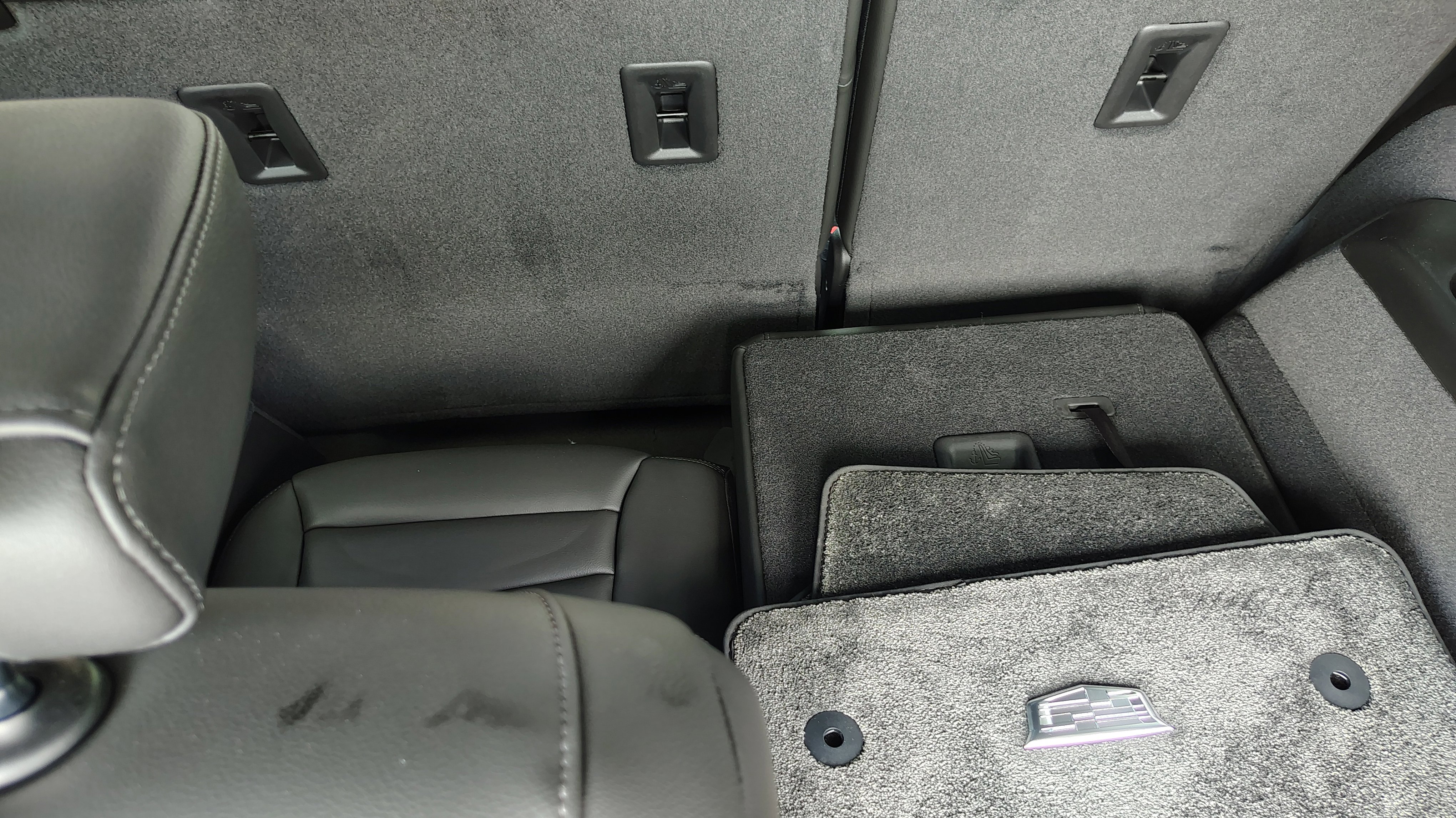 New 2025 Cadillac XT6 Luxury w/ LPO, Premium Carpet Package image 40