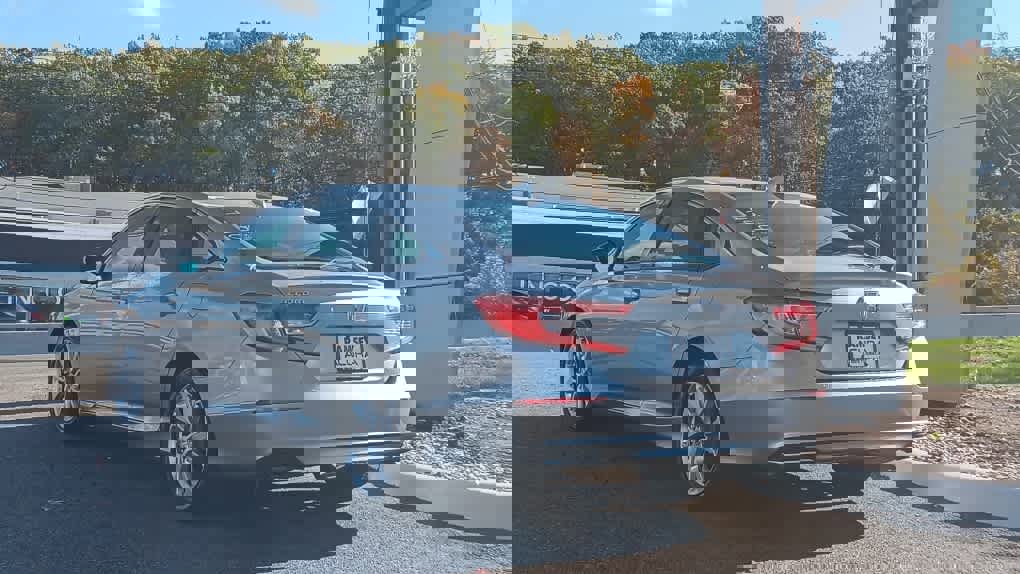 Used 2019 Honda Accord LX image 3