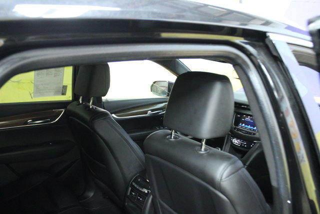 Used 2017 Cadillac XT5 Platinum AWD/4WD image 10