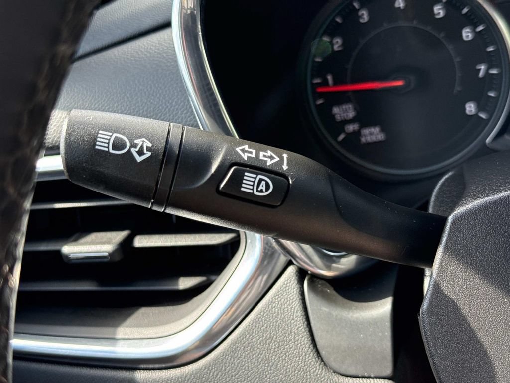 Used 2023 Chevrolet Equinox LT FWD image 11