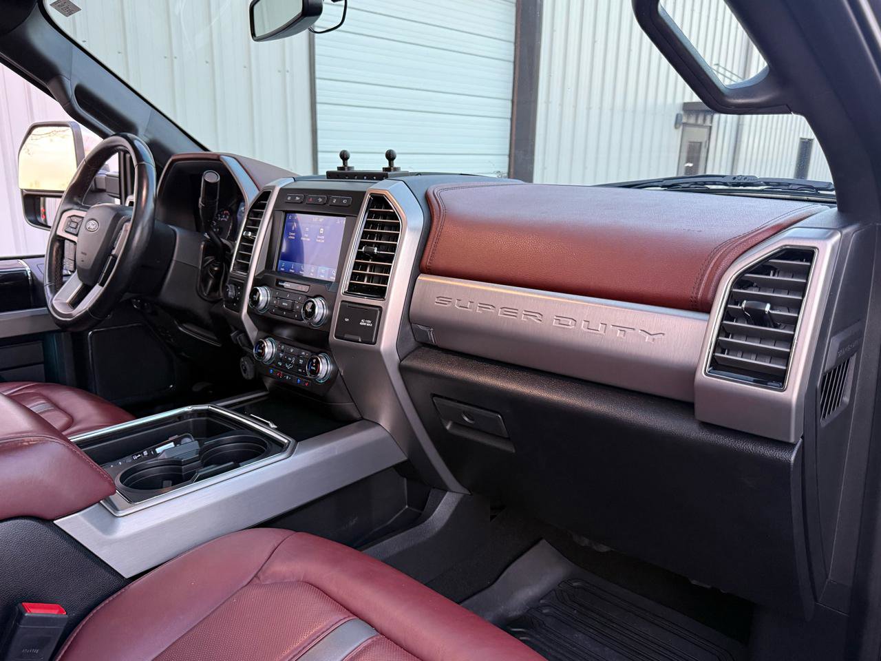 Used 2021 Ford F250 Platinum w/ FX4 Off-Road Package image 28