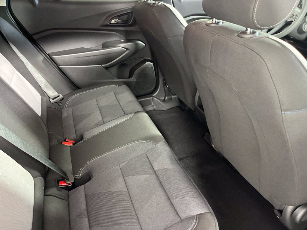 New 2026 Chevrolet Trax LS w/ LS Convenience Package FWD image 17