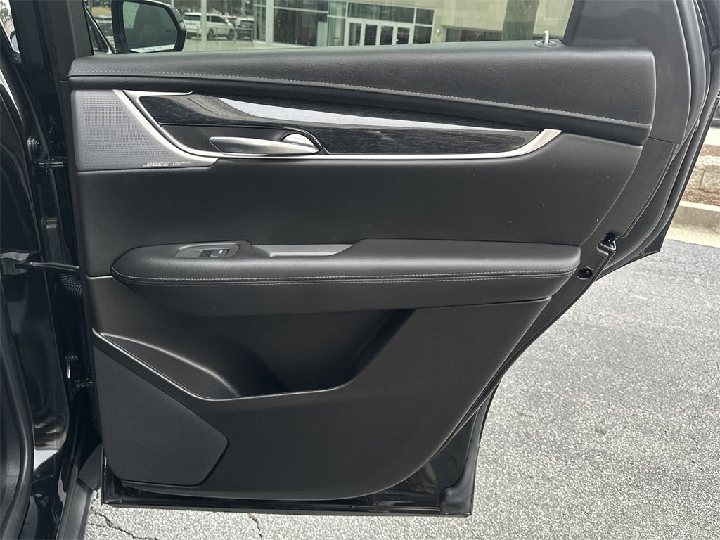 Certified 2022 Cadillac XT5 Premium Luxury w/ LPO, ONYX Package image 16