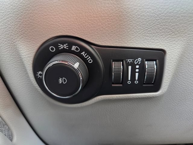 Certified 2024 Jeep Compass Latitude AWD/4WD image 21