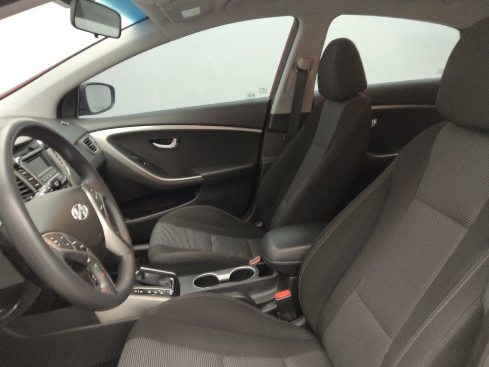 Used 2017 Hyundai Elantra GT image 17