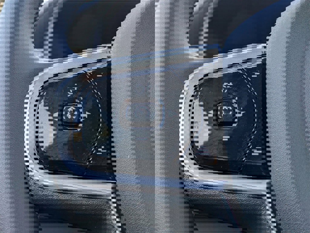 New 2026 Volvo XC90 T8 Plus w/ Protection Package Premier image 35