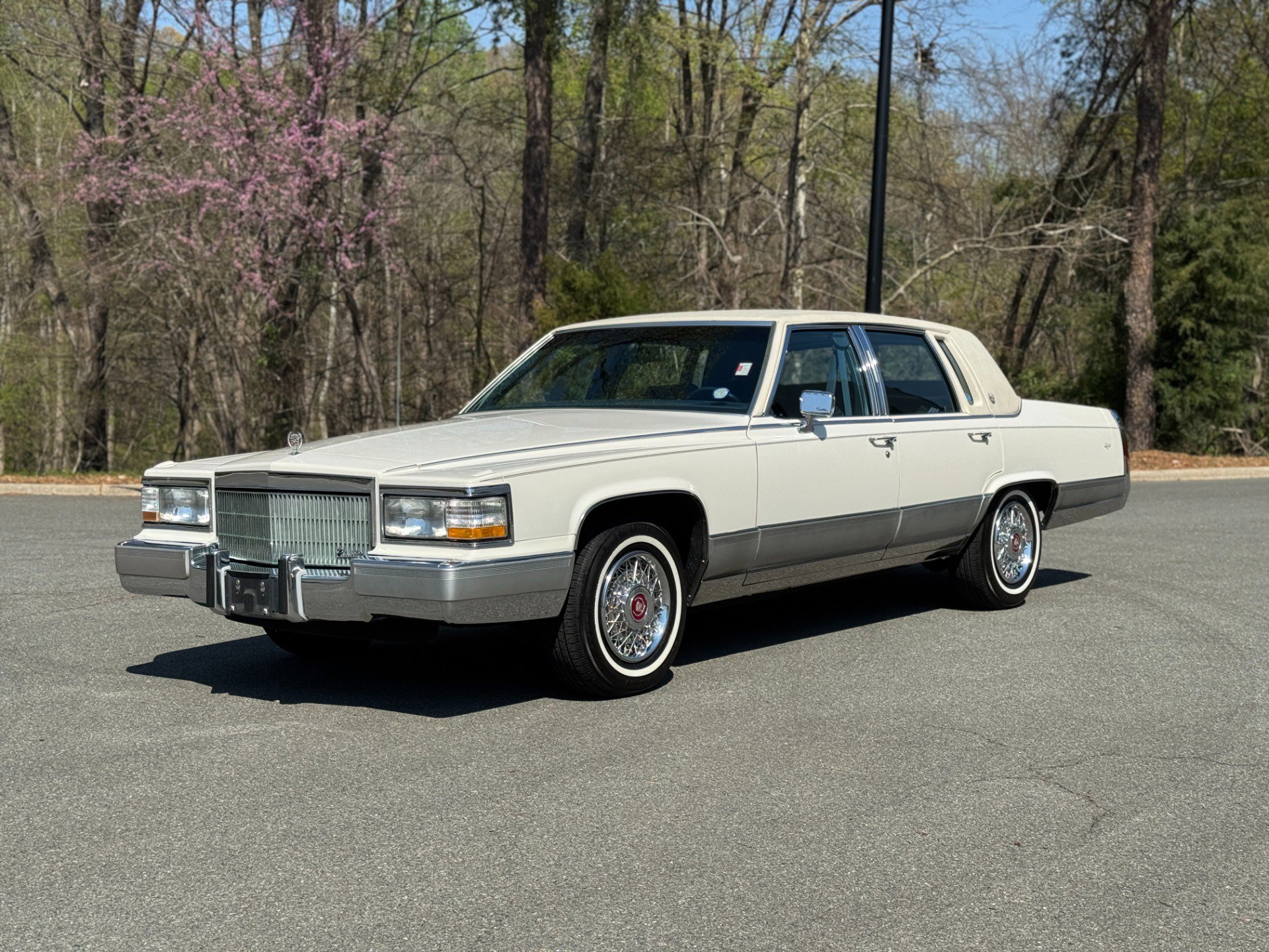 Used 1991 Cadillac Brougham image 4