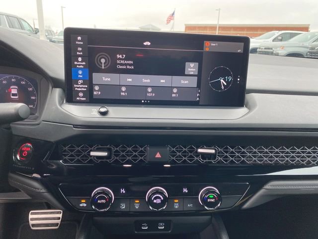 Used 2024 Honda Accord Sport image 13