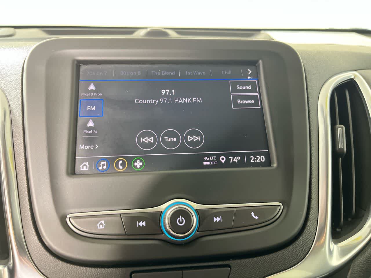 Used 2024 Chevrolet Equinox LT FWD image 18