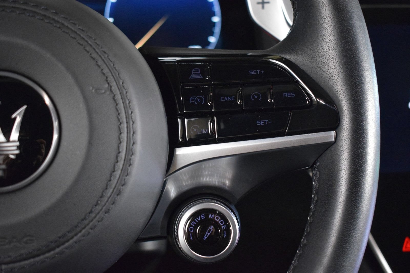 Certified 2023 Maserati Grecale Modena AWD/4WD image 30